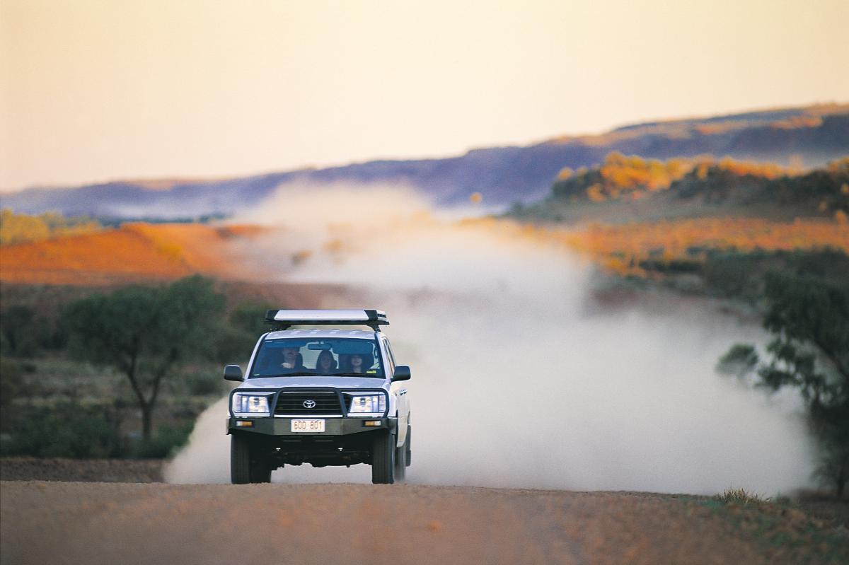 Landcruiser Driving in the NT
