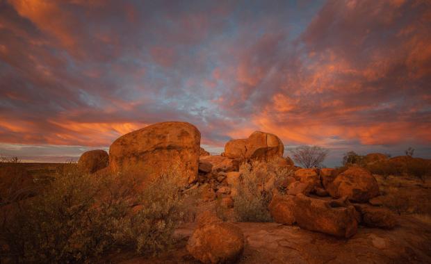 Karlu Karlu / Devils Marbles at sunset